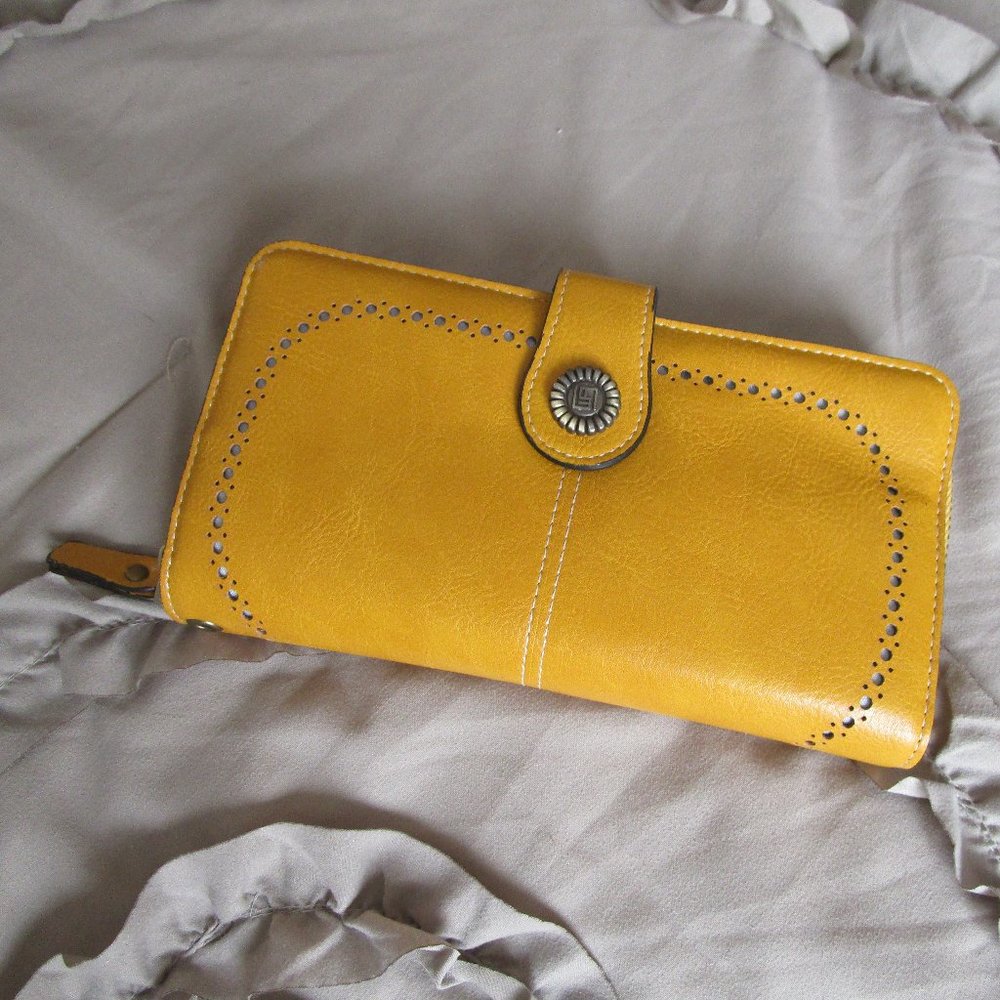 NWOT wristlet wallet
